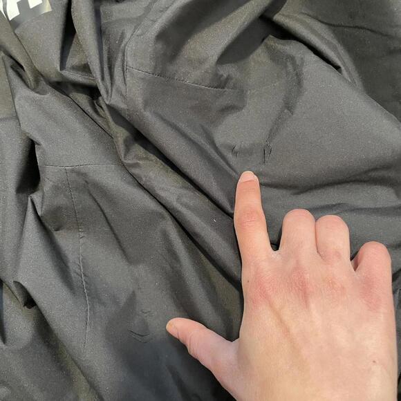 Black Helly Hansen waterproof jacket with hood size large - Picture 7 of 8